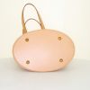 Louis Vuitton Bucket shopping bag in natural leather - Detail D4 thumbnail