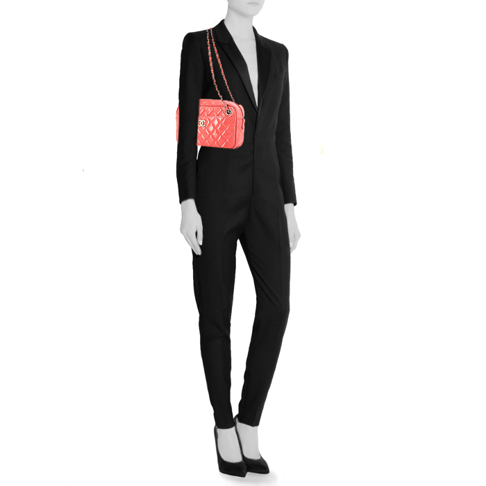 Borsa Chanel Camera in pelle verniciata rosa - Detail D1