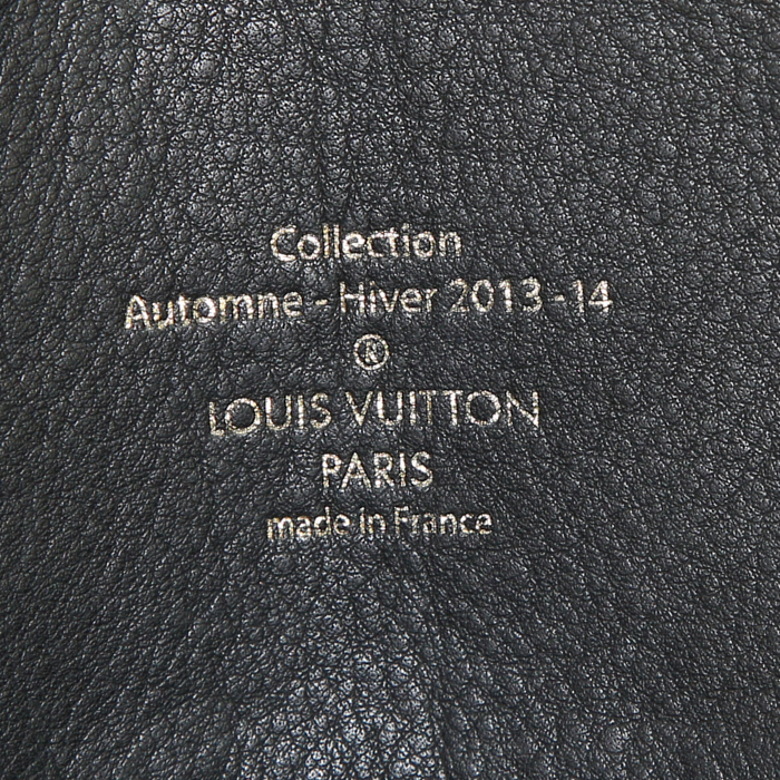 Louis Vuitton Lockit Chain bag worn on the shoulder or carried in the hand in taupe leather - Detail D3
