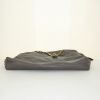 Sac porté épaule ou main Louis Vuitton Lockit Chain en cuir taupe - Detail D4 thumbnail