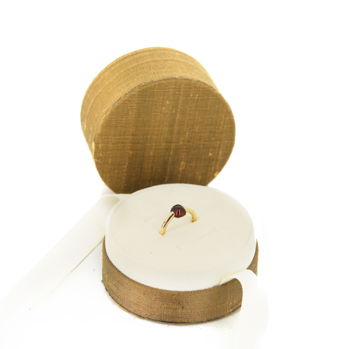 Pomellato M'ama Non M'ama ring in pink gold and garnet - Detail D2