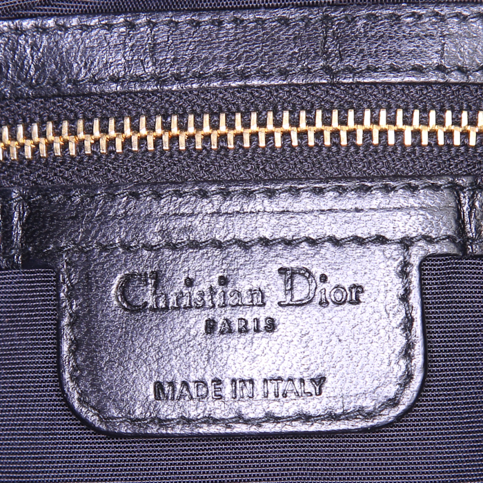 Bolsito de mano Dior Cannage en cuero acolchado negro - Detail D3