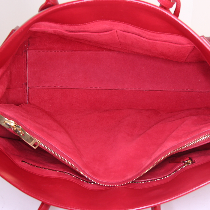Sac à main Saint Laurent Sac de jour grand modèle en cuir rouge - Detail D2