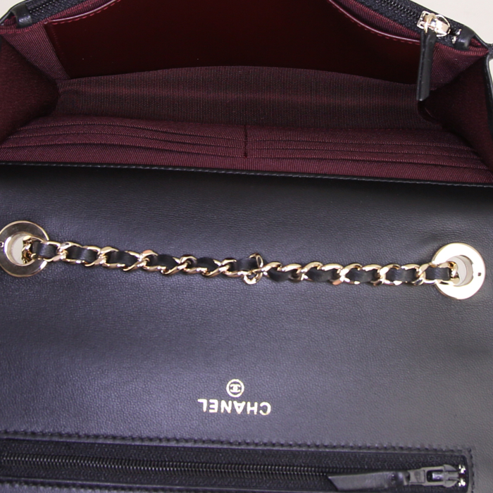 Borsa a tracolla Chanel Trendy CC Wallet on Chain in pelle trapuntata nera - Detail D2