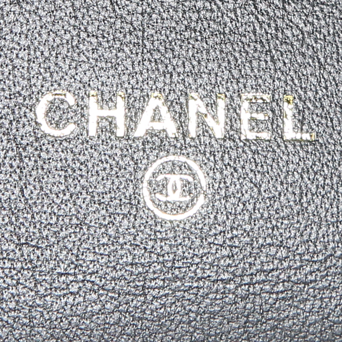 Chanel Trendy CC Wallet on Chain shoulder bag in black quilted leather - Detail D3