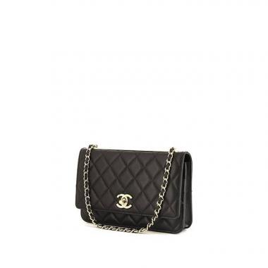 Chanel Trendy CC Wallet on Chain shoulder bag in black quilted leather