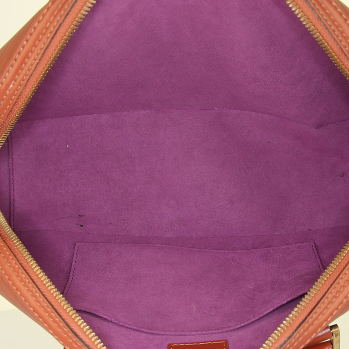Louis Vuitton Jasmin handbag in cognac epi leather - Detail D2