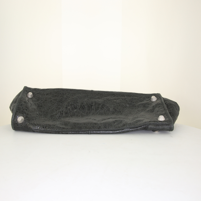 Sac à main Balenciaga Work en cuir noir - Detail D4