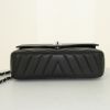 Chanel Timeless bag in black chevron quilted leather - Detail D5 thumbnail