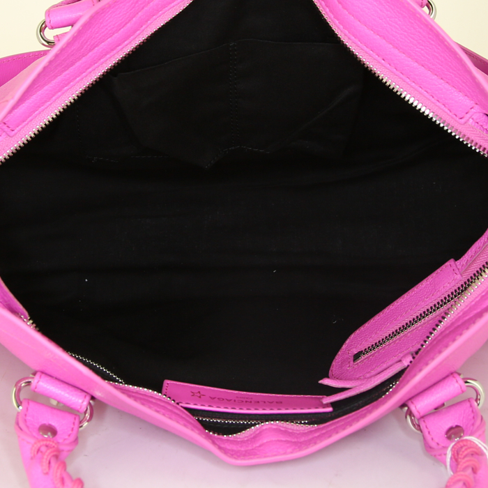 Bolso de mano Celine Edge en cuero rosa fucsia - Detail D3