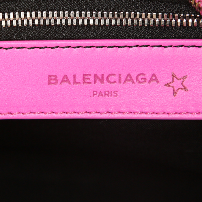 Celine Edge handbag in fushia pink leather - Detail D4