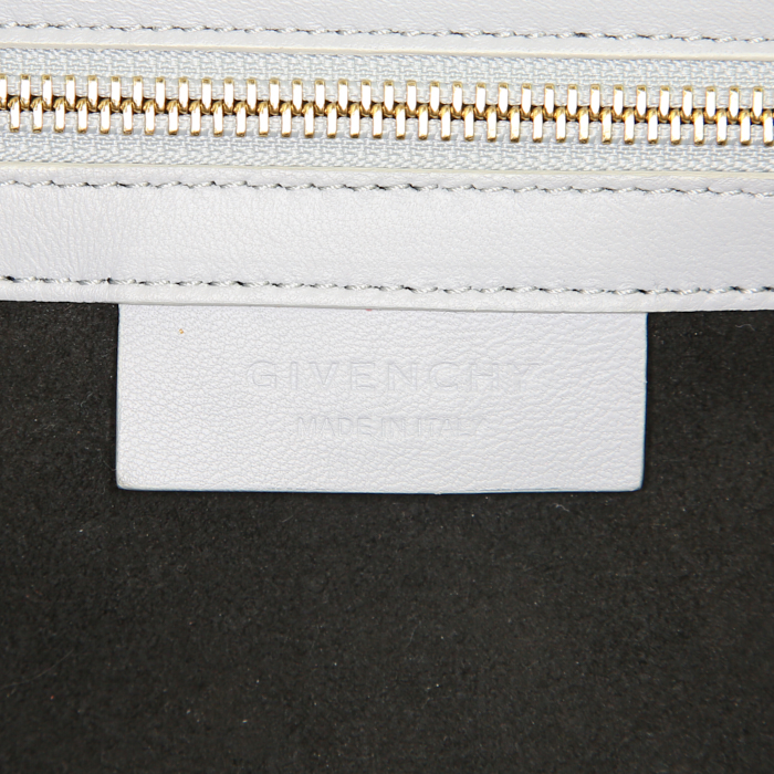 Givenchy  Pandora medium model  shoulder bag  in grey and beige python - Detail D3