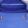 Bolso bandolera Chanel Timeless Extra Mini en charol acolchado azul - Detail D2 thumbnail