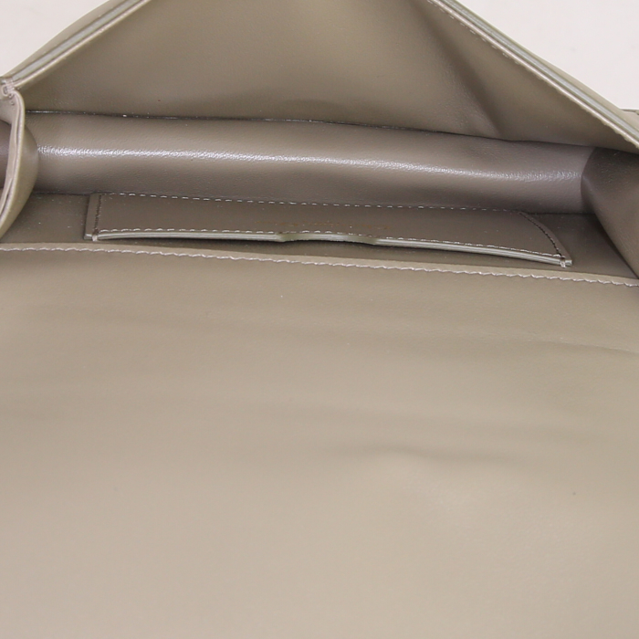 Dior Abeille pouch in beige leather - Detail D2