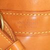 Sac à dos Louis Vuitton Randonnée en toile monogram marron et cuir naturel - Detail D3 thumbnail