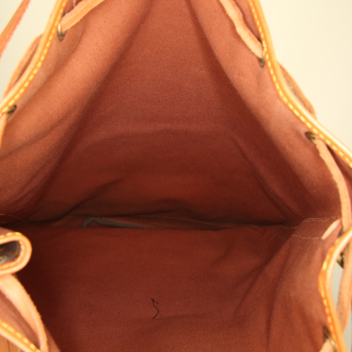 Bolso formato bolsa Louis Vuitton en lona Monogram y cuero natural - Detail D2