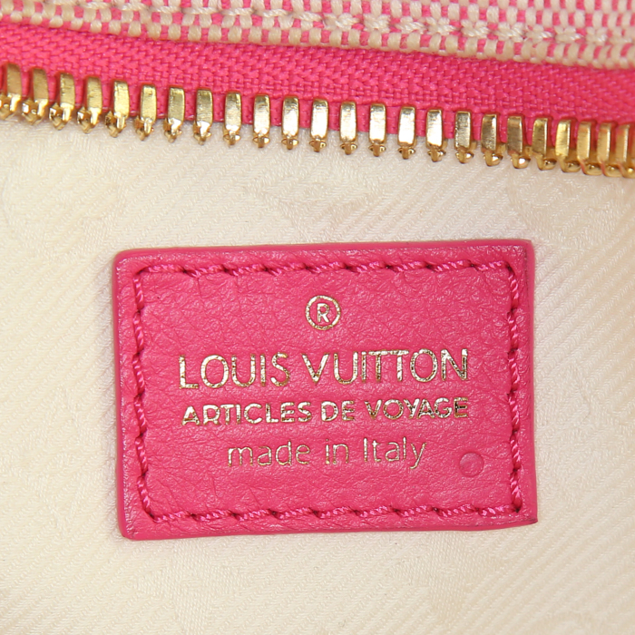Louis Vuitton Editions Limitées bag in beige and pink canvas and pink leather - Detail D3
