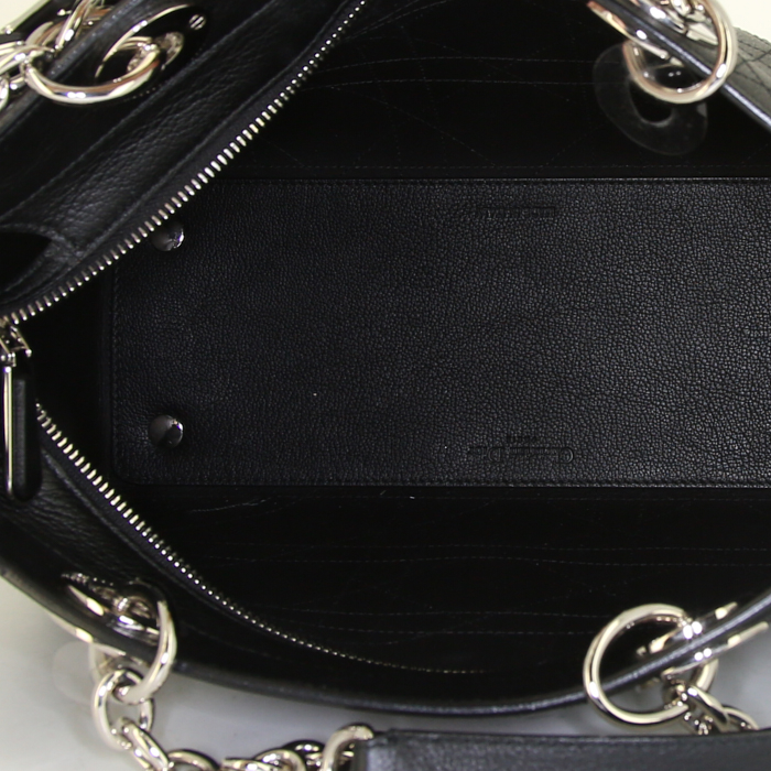 Dior Ultradior shopping bag in black grained leather - Detail D2