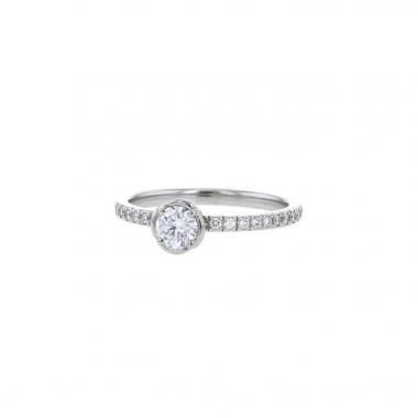 Piaget Rose solitaire ring in platinium and diamonds