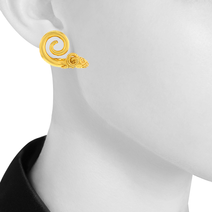 Paire de boucles d'oreilles Lalaounis Animal Head "Belier" en or jaune - Detail D1
