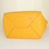 Celine Cabas Phantom shopping bag in yellow grained leather - Detail D4 thumbnail