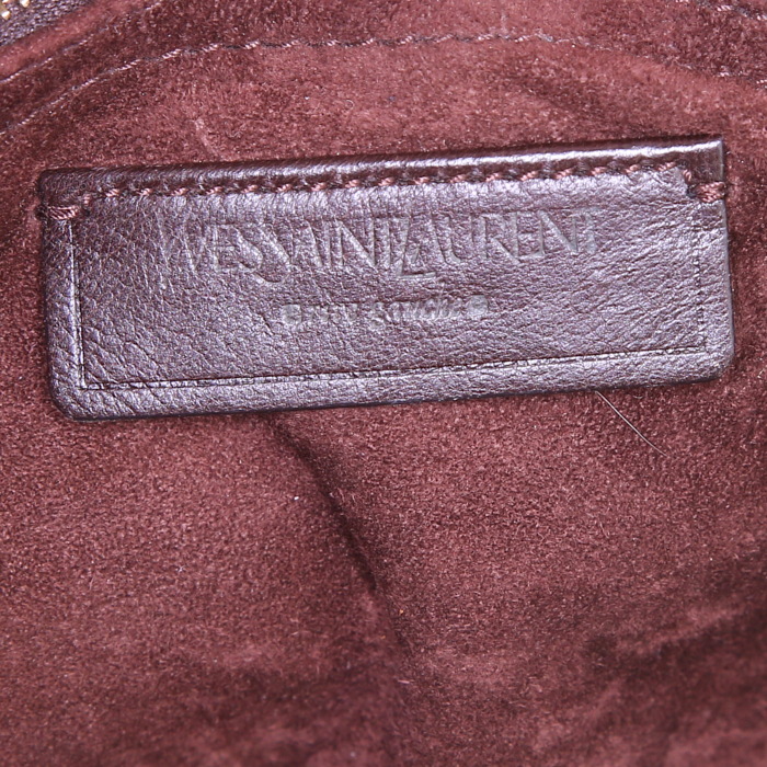 Bolso de mano Yves Saint Laurent Muse Two en ante marrón - Detail D3