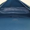 Bolso bandolera Chanel Timeless jumbo en cuero acolchado azul verdoso - Detail D3 thumbnail