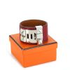 Hermes Médor cuff bracelet in palladium and leather - Detail D2 thumbnail