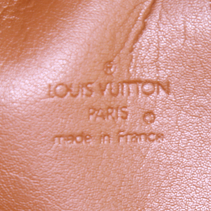 Sac Louis Vuitton Tompkins Square en cuir verni monogram marron-caramel et cuir naturel - Detail D3