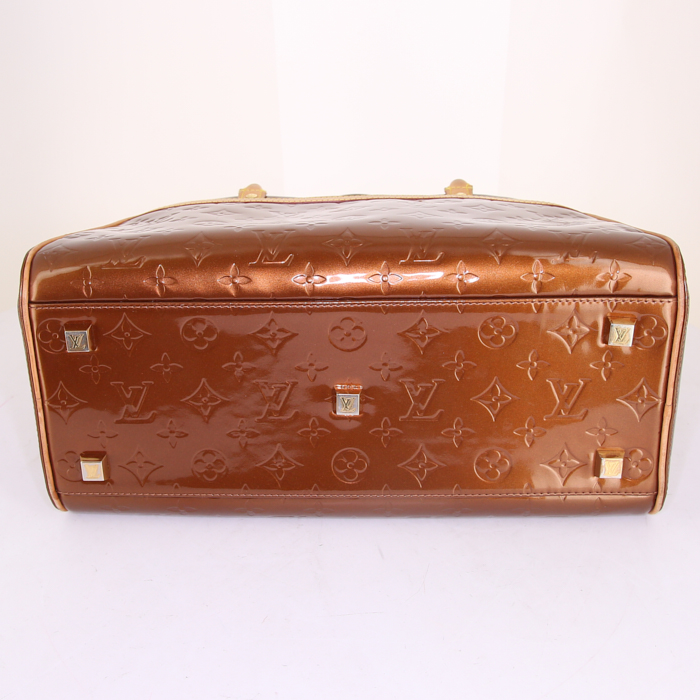Sac Louis Vuitton Tompkins Square en cuir verni monogram marron-caramel et cuir naturel - Detail D4