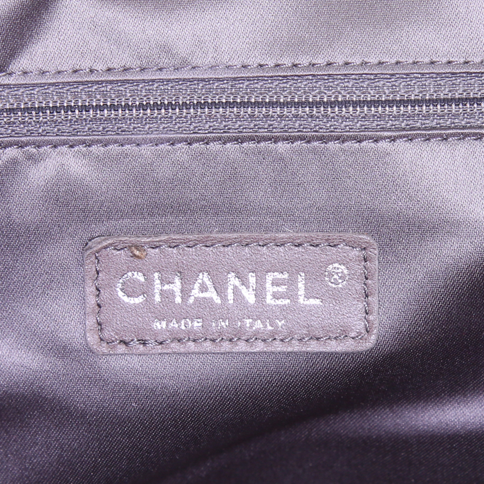 Borsa da spalla o a mano Chanel Portobello in pelle trapuntata beige e tweed nero - Detail D4