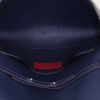 Bolso bandolera Valentino Garavani V Rivet en cuero azul - Detail D2 thumbnail