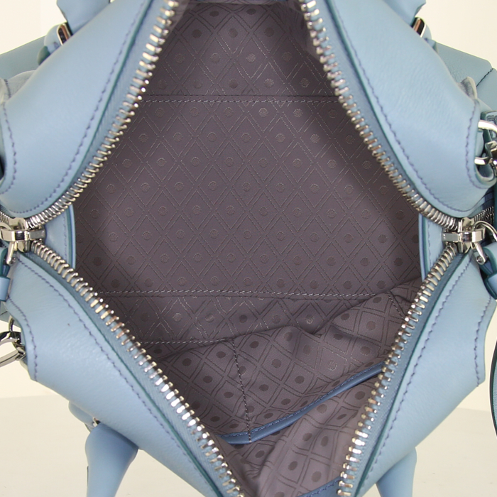 Tod's D-Styling shoulder bag in blue leather - Detail D3