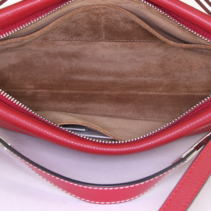 Sac bandoulière Loewe Missy Bag en cuir grainé rouge - Detail D3