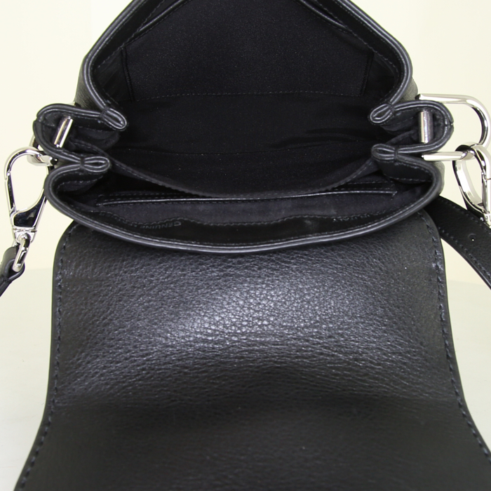 Sac bandoulière Tod's en cuir noir - Detail D2
