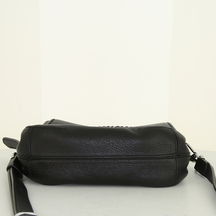 Tod's shoulder bag in black leather - Detail D4