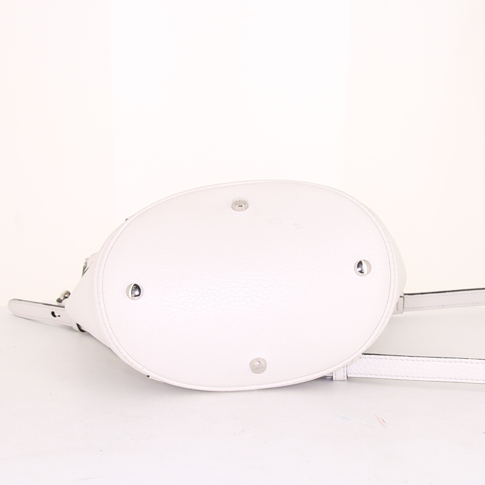Tod's Double T shoulder bag in white leather - Detail D5