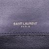 Bolso bandolera Saint Laurent Vicky en cuero acolchado negro - Detail D3 thumbnail