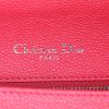 Sac bandoulière Dior Diorama en cuir grainé rouge - Detail D4 thumbnail