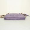 Chanel Vintage bag worn on the shoulder or carried in the hand in purple quilted suede - Detail D4 thumbnail