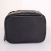 Chanel vanity case in black quilted leather - Detail D4 thumbnail