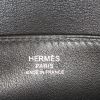 Bolso bandolera Hermès Halzan modelo pequeño en cuero swift negro - Detail D4 thumbnail