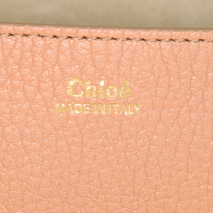 Chloé Drew small model shoulder bag in rosy beige grained leather - Detail D3