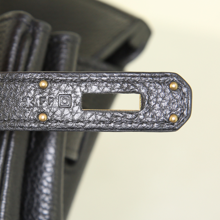 Hermes Birkin 40 cm handbag in black togo leather - Detail D4