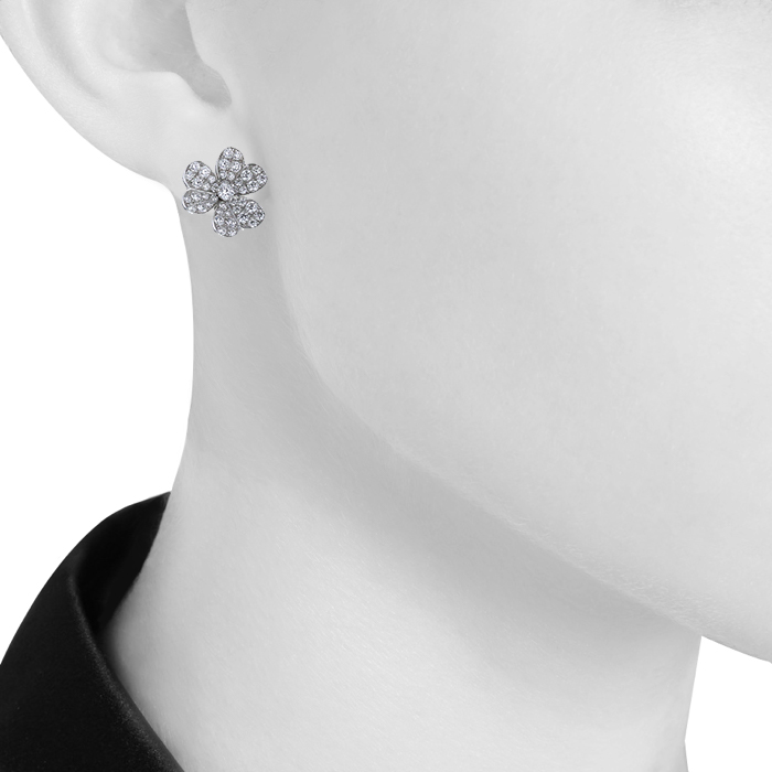Van Cleef 
Arpels Frivole small model earrings in white gold and diamonds