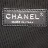 Sac Chanel Boy en cuir matelassé noir - Detail D4 thumbnail