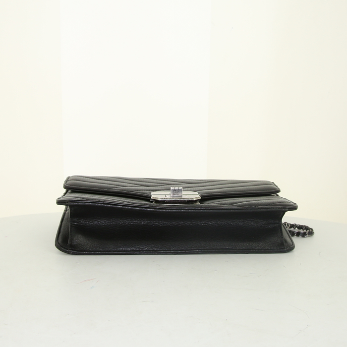 Bolso Chanel Chic With Me en cuero acolchado con motivos de espigas negro - Detail D5