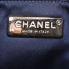 Borsa a tracolla Chanel Timeless in pitone blu - Detail D4 thumbnail