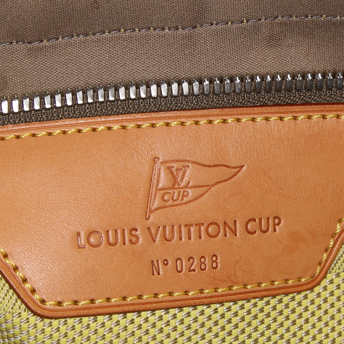 Sac de voyage Louis Vuitton America's Cup en toile jaune et cuir naturel - Detail D3