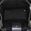 Bolso Chanel CC Chain Bucket en cuero acolchado negro - Detail D3 thumbnail